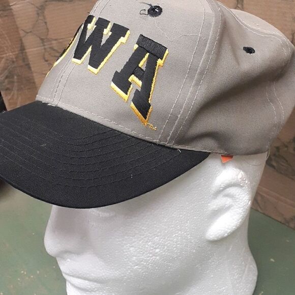 "Iowa" unisex cap  - Picture 2 of 5
